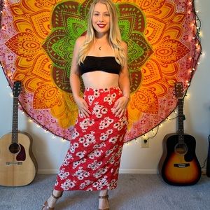 White and red daisy skirt